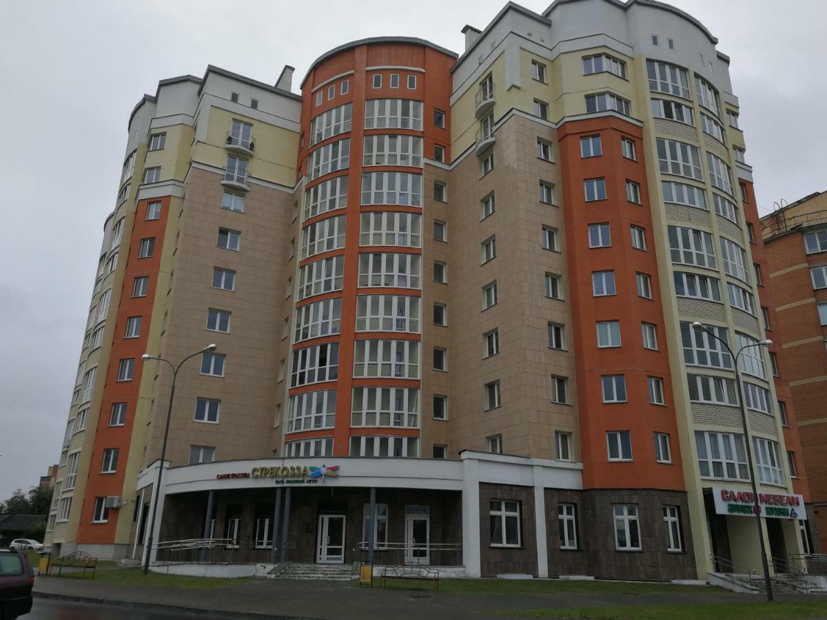Helena Apartments On Mira 61 Mogilev Esterno foto
